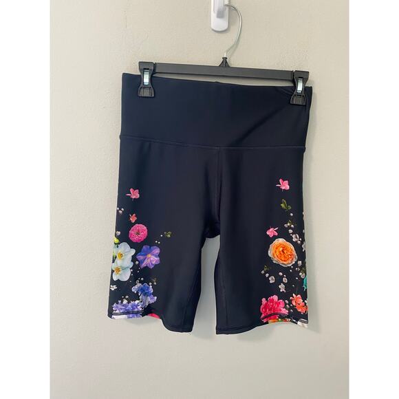 New Terez Women's Fresh Floral Duoknit Activewear Shorts Size Medium - Picture 1 of 3